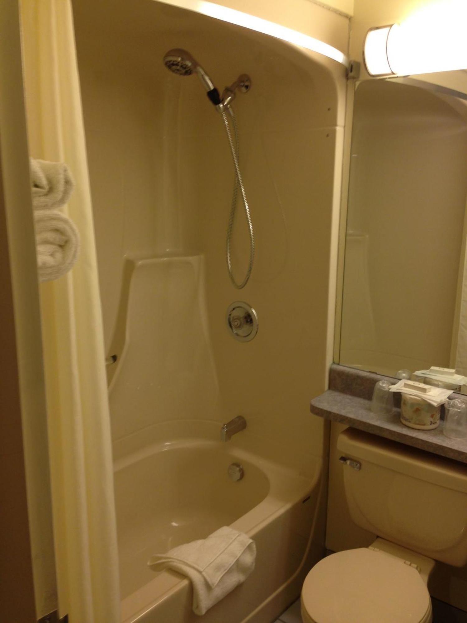 Petawawa River Inn & Suites Εξωτερικό φωτογραφία