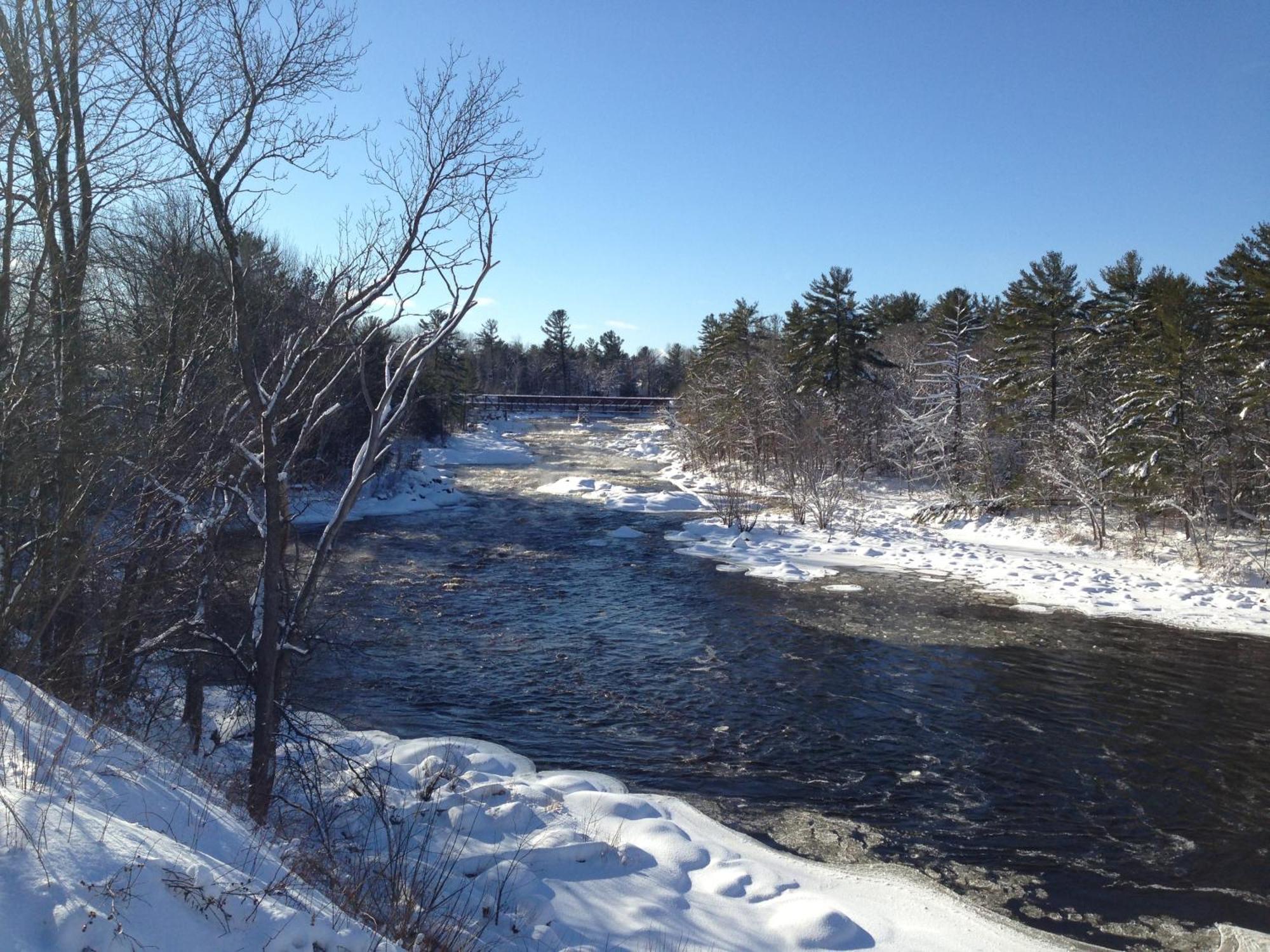 Petawawa River Inn & Suites Εξωτερικό φωτογραφία